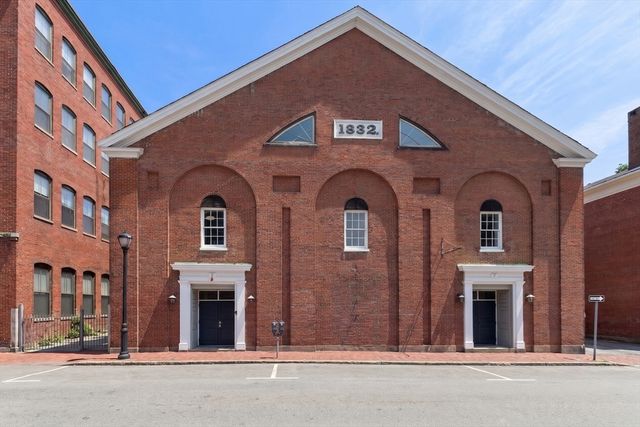 7 Crombie St 10, Salem, MA 01970