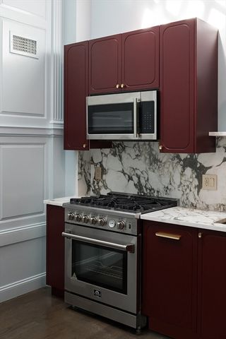 7 Crombie St 10, Salem, MA 01970
