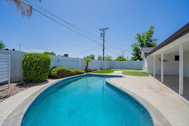 3625 N Hayden Road, Scottsdale, AZ 85251