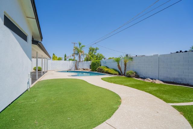 3625 N Hayden Road, Scottsdale, AZ 85251