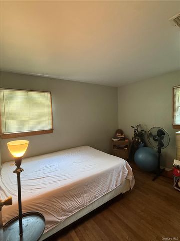 1612 N Gardiner Drive, Bay Shore, NY 11706
