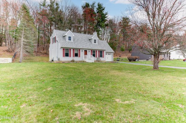 270 Schodack Drive, Schodack, NY 12033