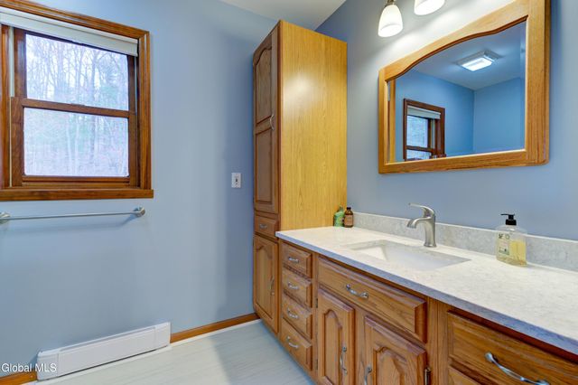 270 Schodack Drive, Schodack, NY 12033