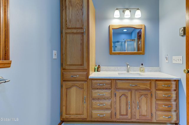 270 Schodack Drive, Schodack, NY 12033