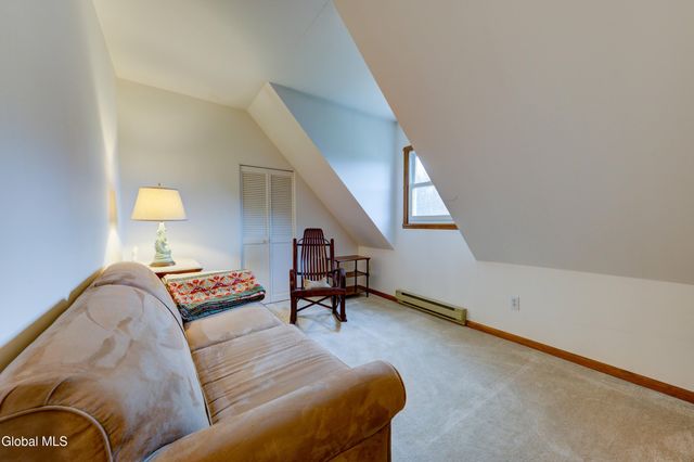 270 Schodack Drive, Schodack, NY 12033