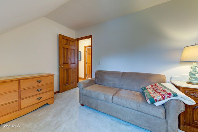 270 Schodack Drive, Schodack, NY 12033