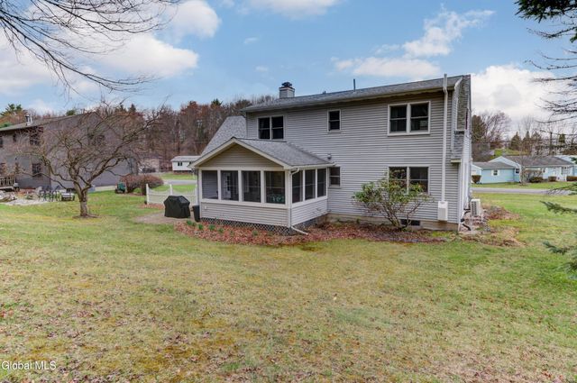 270 Schodack Drive, Schodack, NY 12033