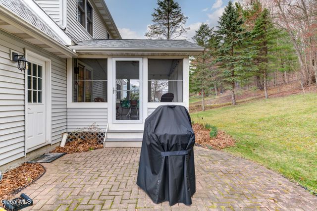 270 Schodack Drive, Schodack, NY 12033