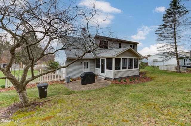 270 Schodack Drive, Schodack, NY 12033