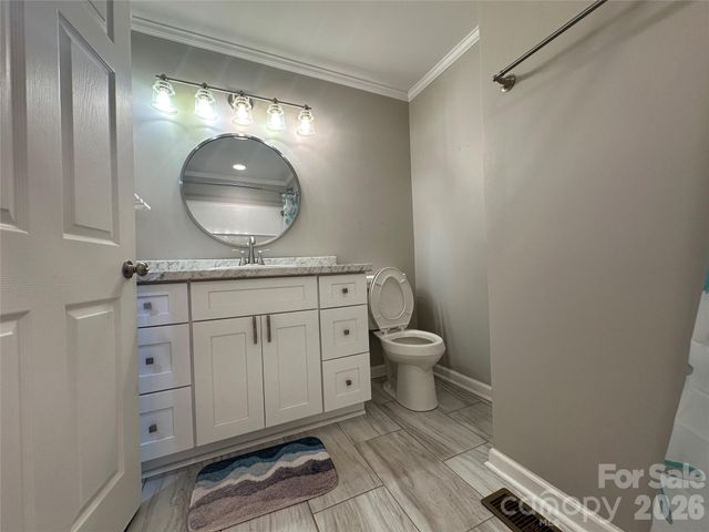 1807 Forest Hills Park SW, Lenoir, NC 28645