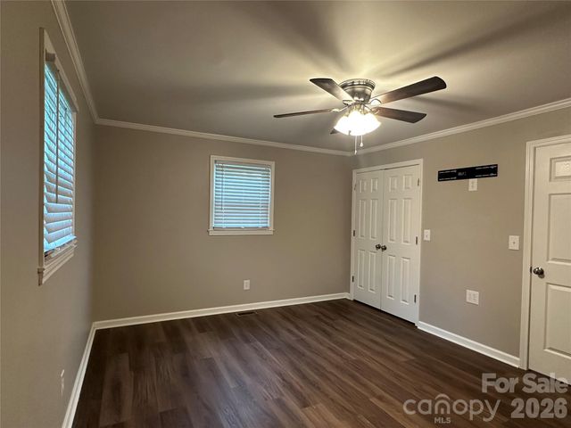 1807 Forest Hills Park SW, Lenoir, NC 28645