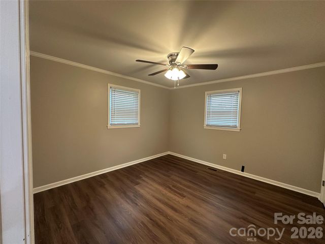1807 Forest Hills Park SW, Lenoir, NC 28645