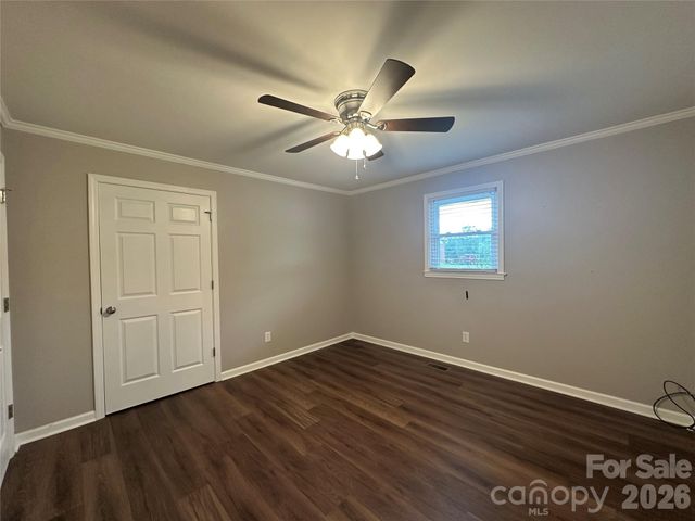1807 Forest Hills Park SW, Lenoir, NC 28645