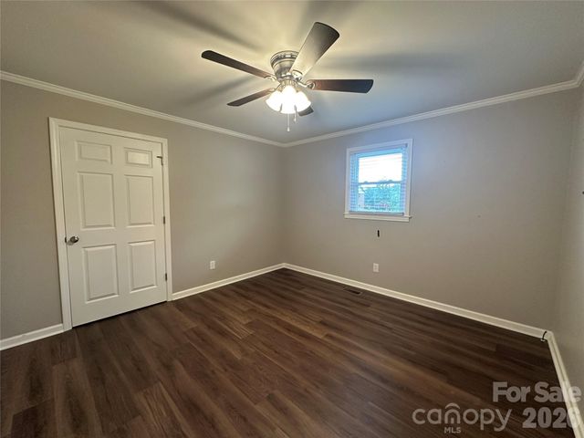 1807 Forest Hills Park SW, Lenoir, NC 28645