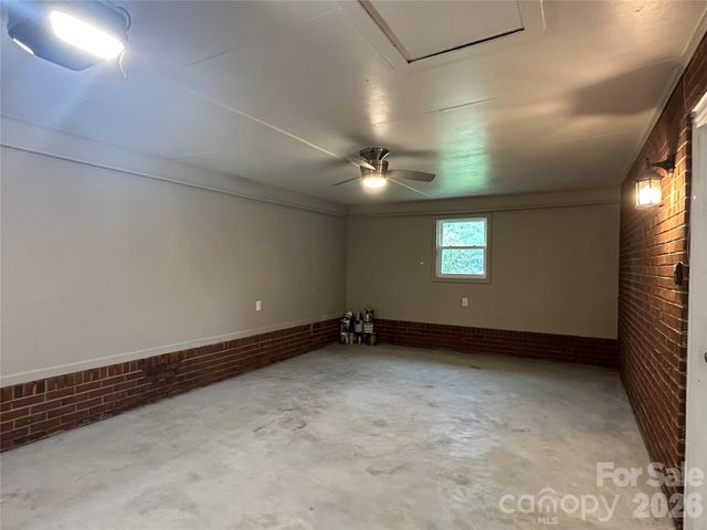 1807 Forest Hills Park SW, Lenoir, NC 28645