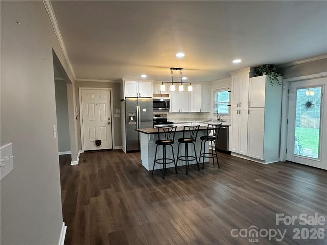 1807 Forest Hills Park SW, Lenoir, NC 28645