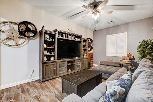 9136 Granite Knoll Ct, Las Vegas, NV 89129