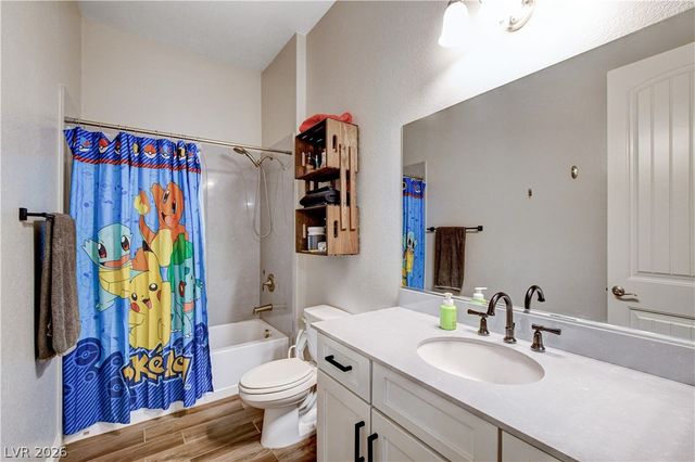 9136 Granite Knoll Ct, Las Vegas, NV 89129