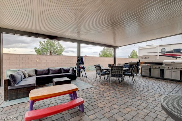 9136 Granite Knoll Ct, Las Vegas, NV 89129