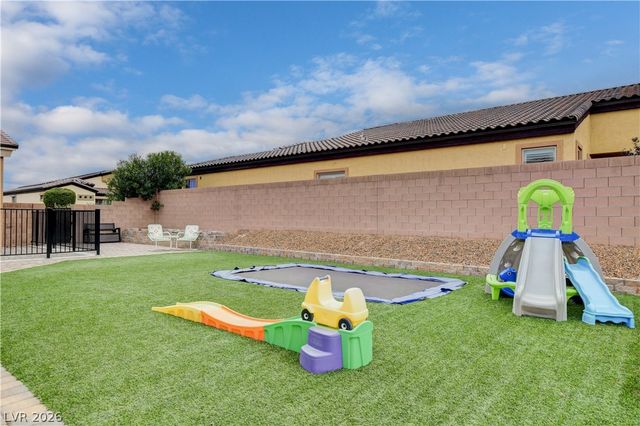 9136 Granite Knoll Ct, Las Vegas, NV 89129
