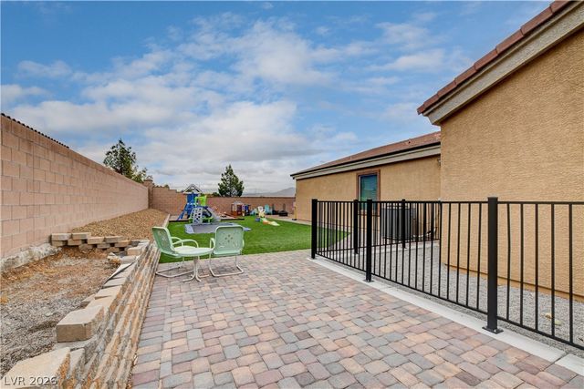 9136 Granite Knoll Ct, Las Vegas, NV 89129