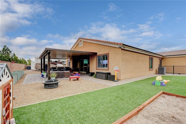 9136 Granite Knoll Ct, Las Vegas, NV 89129