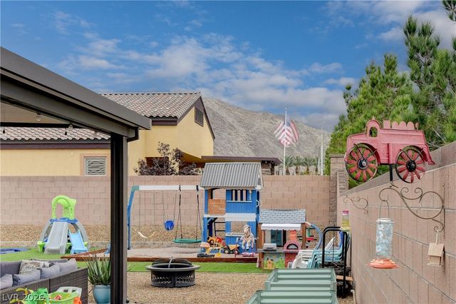 9136 Granite Knoll Ct, Las Vegas, NV 89129