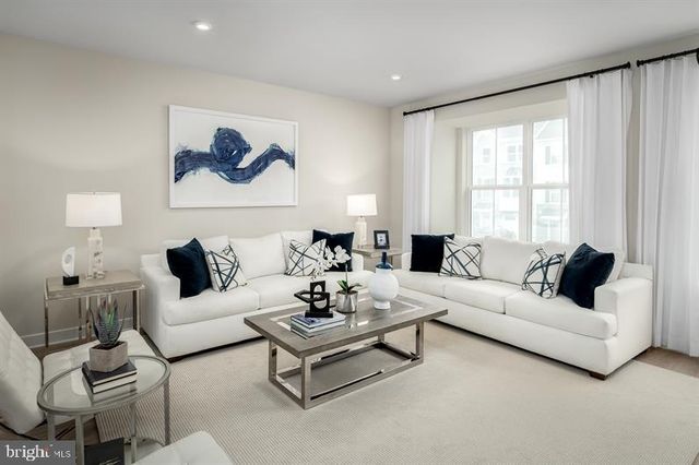 48 RAIL YARD DR, Enola, PA 17025