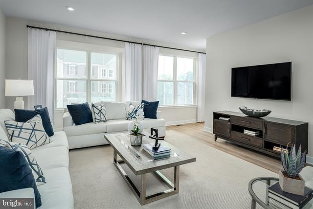 48 RAIL YARD DR, Enola, PA 17025