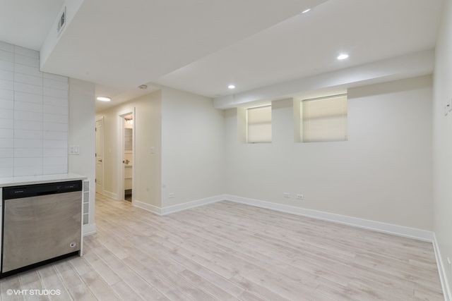 1914 W Crystal Street GF, Chicago, IL 60622