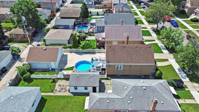 5625 S Nordica Avenue, Chicago, IL 60638