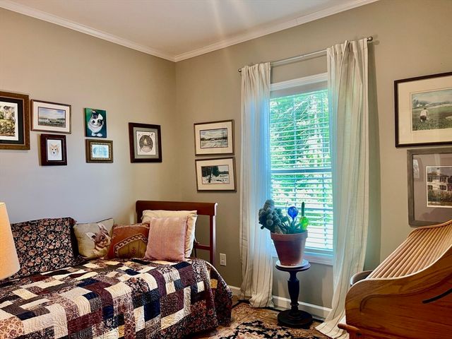 11 Sycamore Lane, Taunton, MA 02780