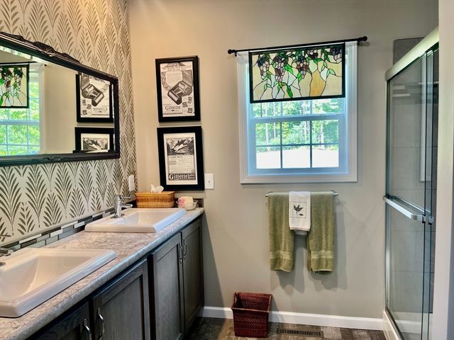 11 Sycamore Lane, Taunton, MA 02780