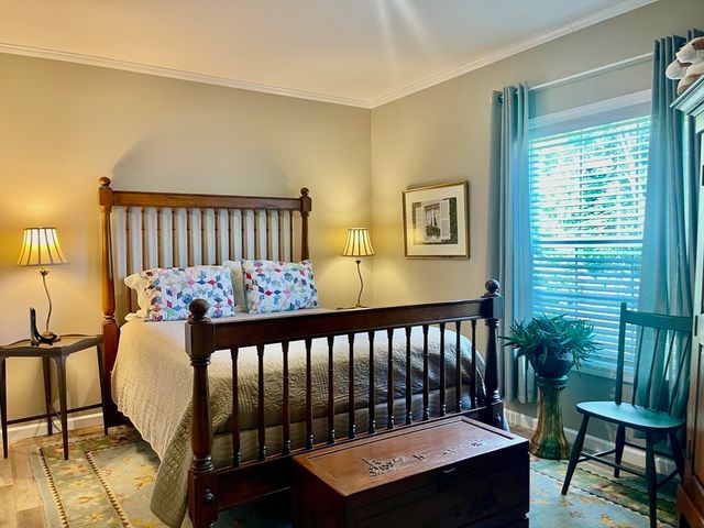 11 Sycamore Lane, Taunton, MA 02780
