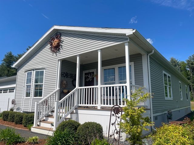 11 Sycamore Lane, Taunton, MA 02780