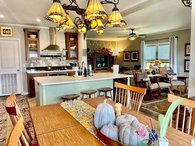 11 Sycamore Lane, Taunton, MA 02780