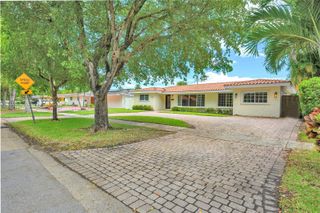 2120 NE 207th St, Miami, FL 33179