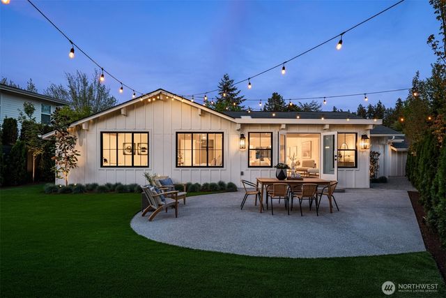 2829 92nd Avenue NE, Clyde Hill, WA 98004