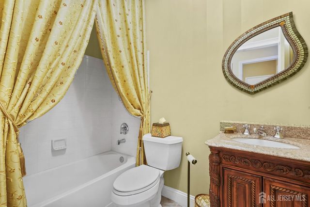 33 Coneflower Lane, West Windsor, NJ 08550