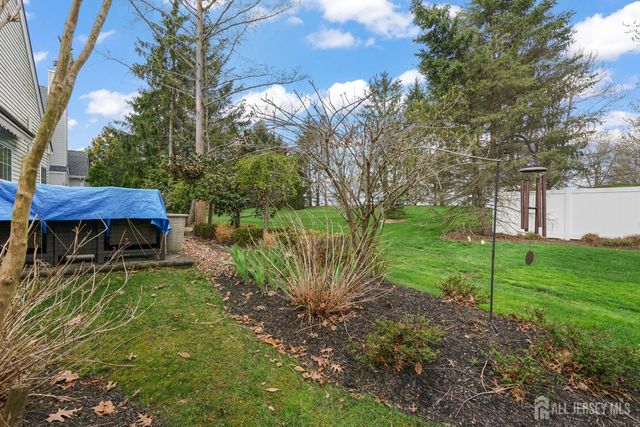 33 Coneflower Lane, West Windsor, NJ 08550