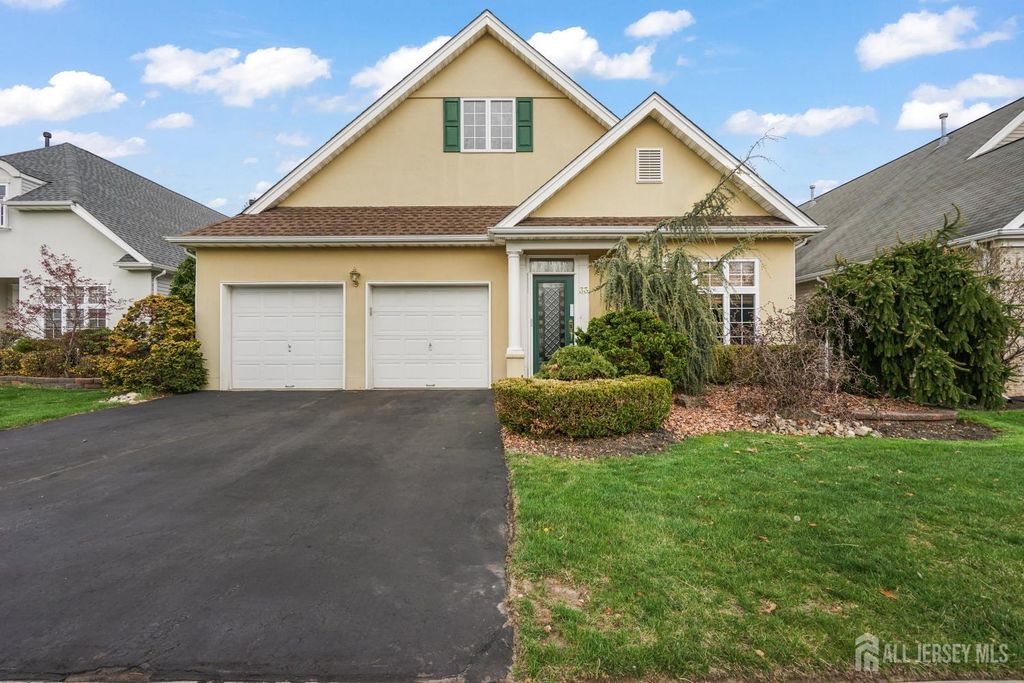 33 Coneflower Lane, West Windsor, NJ 08550