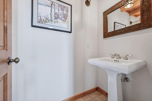 8723 N 96th Avenue, Pentwater Twp, MI 49449