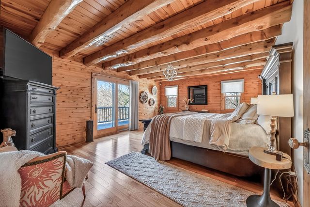 8723 N 96th Avenue, Pentwater Twp, MI 49449