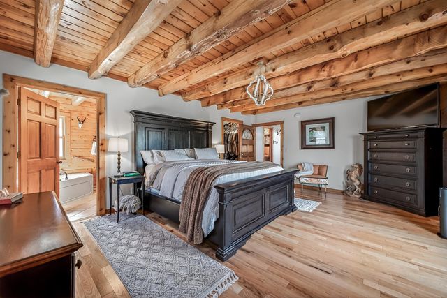 8723 N 96th Avenue, Pentwater Twp, MI 49449