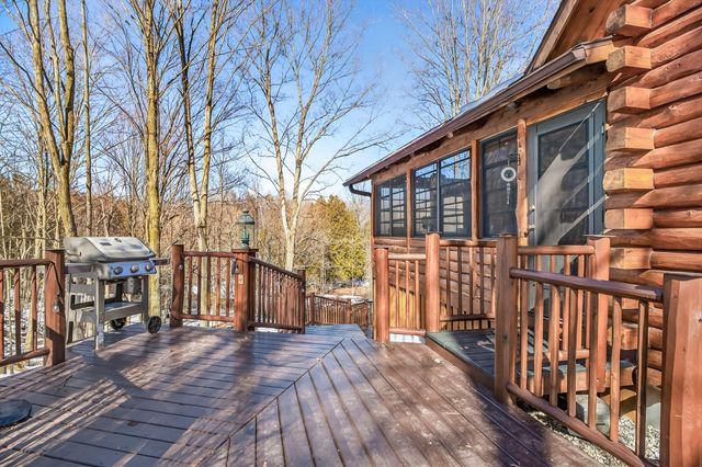 8723 N 96th Avenue, Pentwater Twp, MI 49449