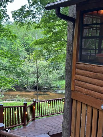 8723 N 96th Avenue, Pentwater Twp, MI 49449