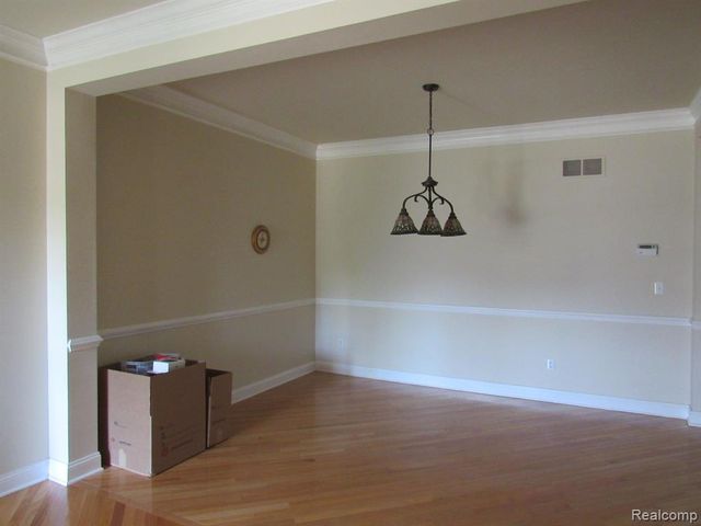 50004 Streamwood Drive, Novi, MI 48374