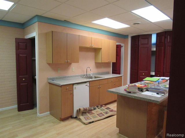 50004 Streamwood Drive, Novi, MI 48374