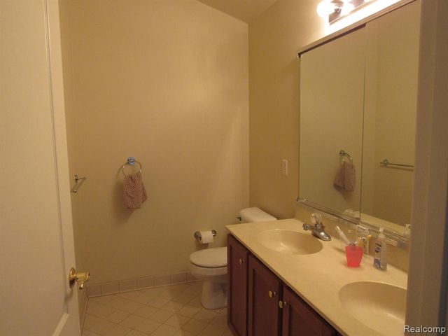 50004 Streamwood Drive, Novi, MI 48374