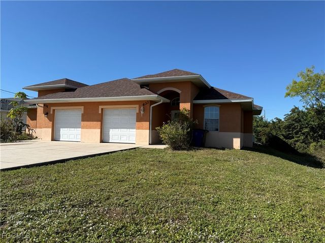 633 Alabama RD S 635, Lehigh Acres, FL 33974